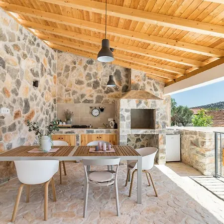 فيلة Peaceful Stone Nest With Private Pool