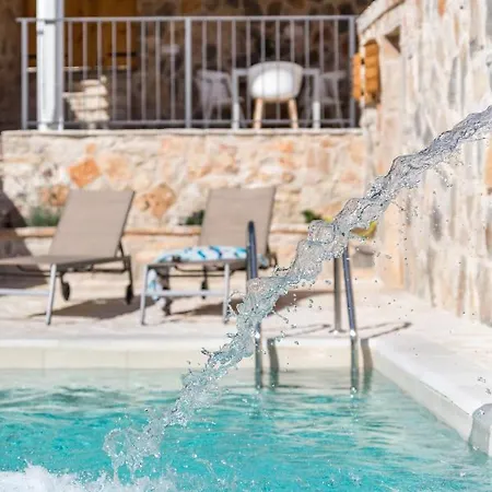 Peaceful Stone Nest With Private Pool Vinišće