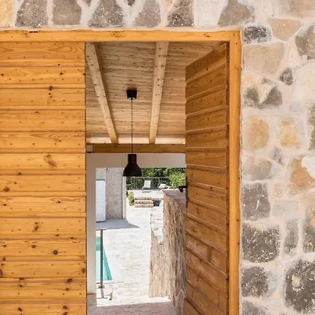 Peaceful Stone Nest With Private Pool